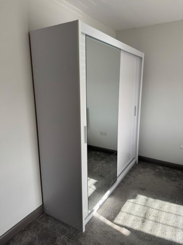 luxxe white 203cm
